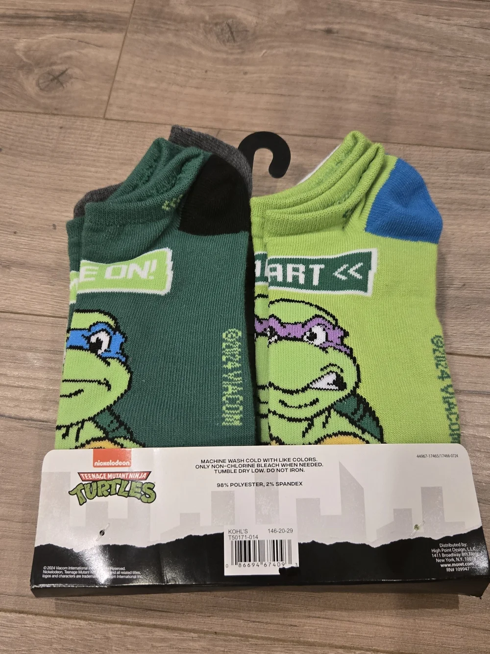 Teenage Mutant Ninja Turtles raphael hands